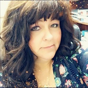 Meet your Posher, Bobbi